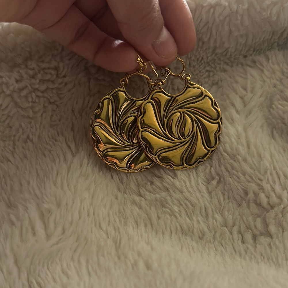 Diane Von Furstenberg Gold Textured Earrings